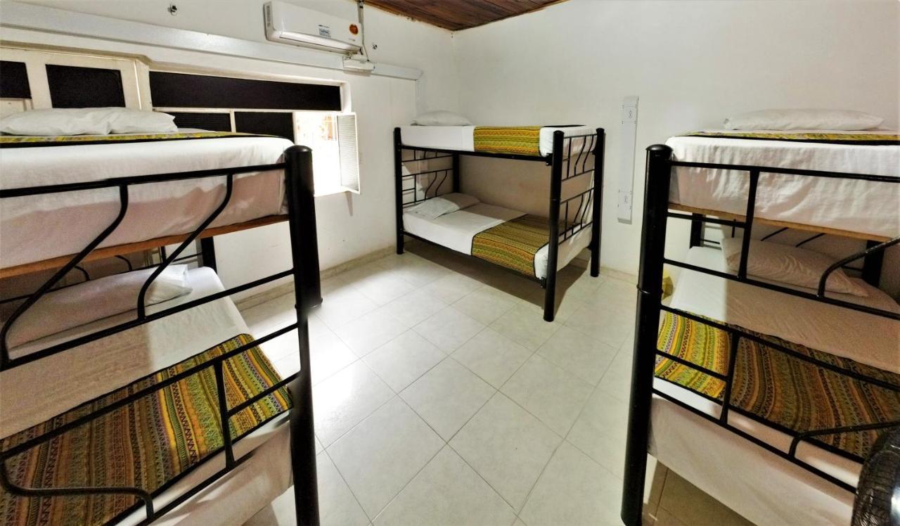 Backpackers And Travellers Hostel เนย์บา ภายนอก รูปภาพ