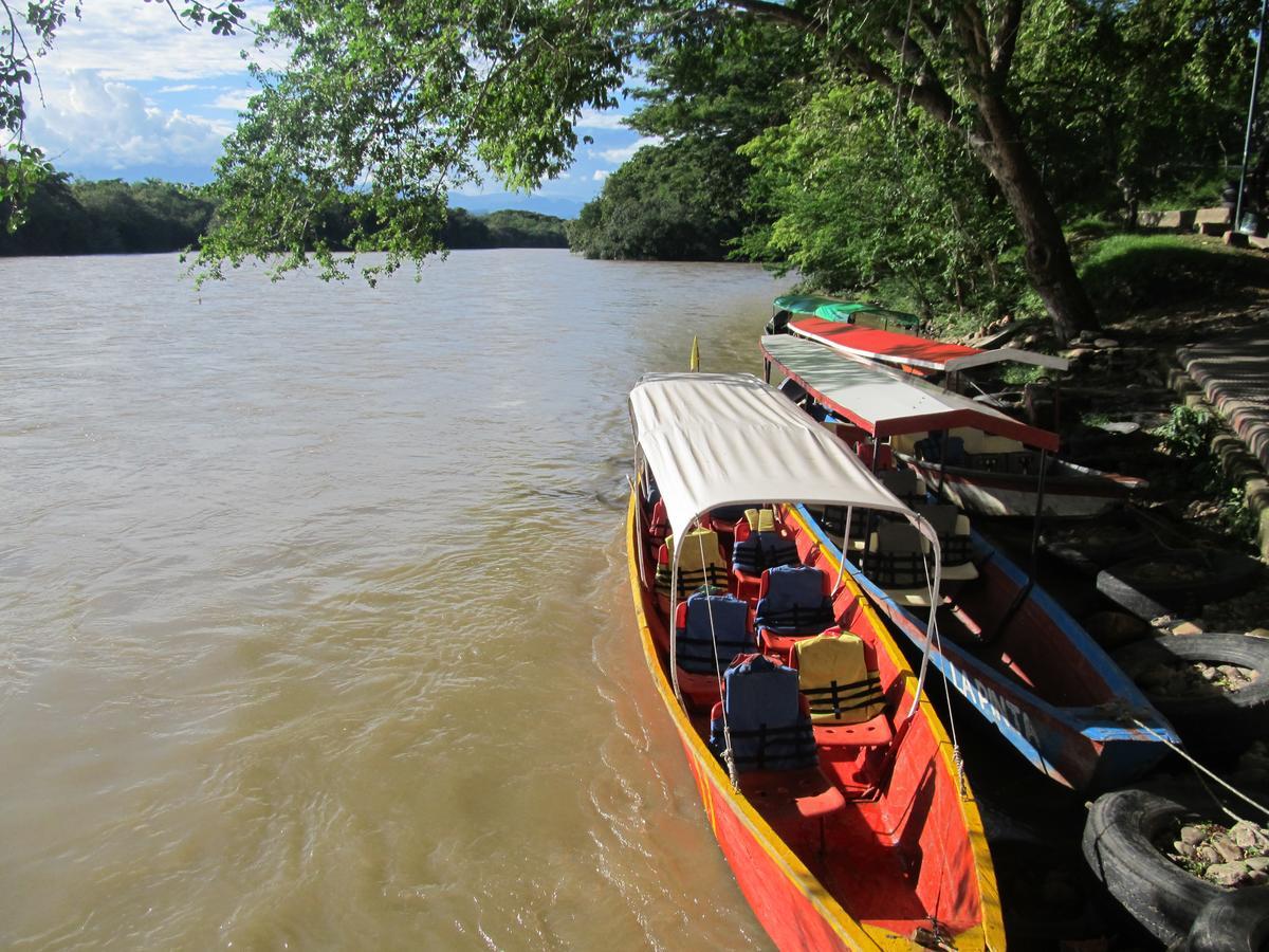 Backpackers And Travellers Hostel เนย์บา ภายนอก รูปภาพ
