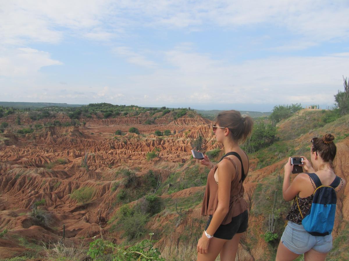 Backpackers And Travellers Hostel เนย์บา ภายนอก รูปภาพ