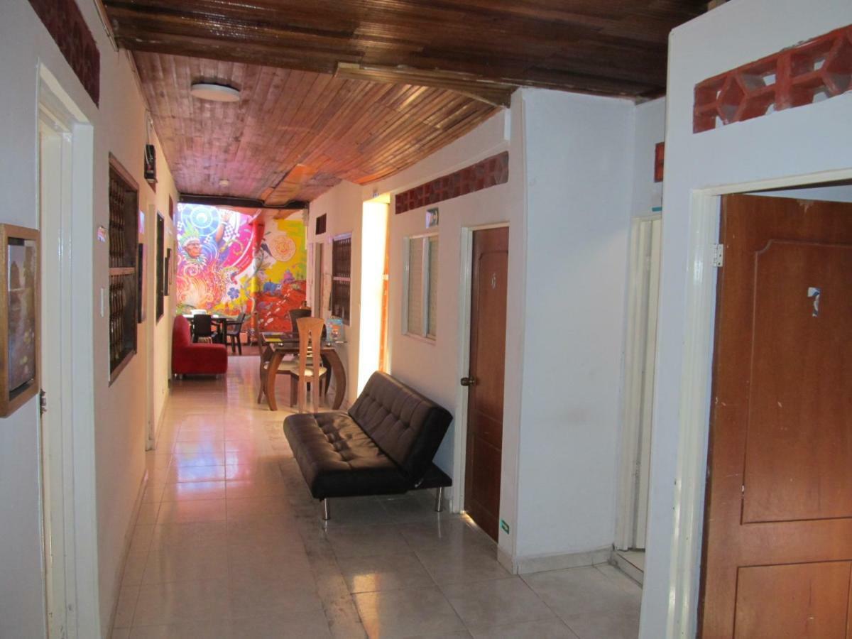 Backpackers And Travellers Hostel เนย์บา ภายนอก รูปภาพ
