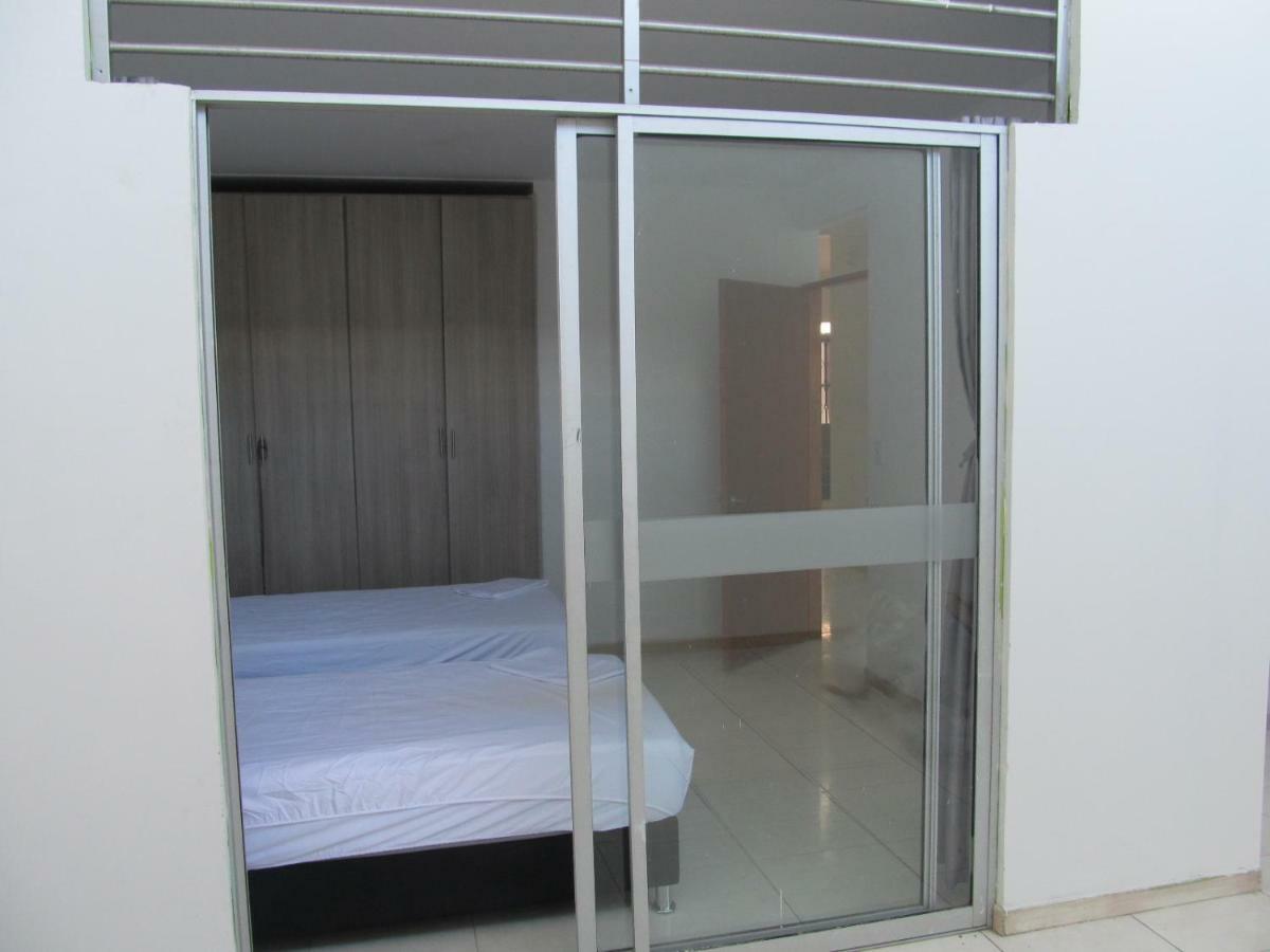 Backpackers And Travellers Hostel เนย์บา ภายนอก รูปภาพ